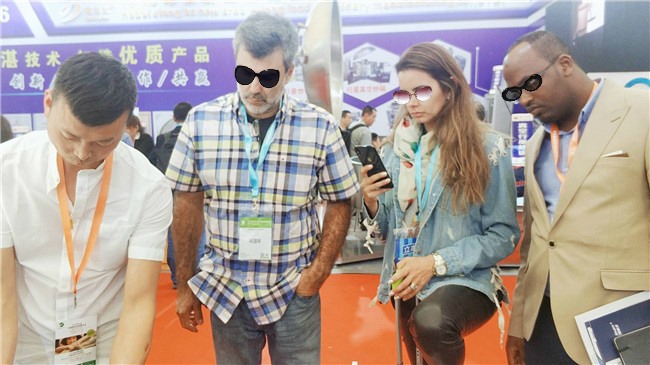  2019中国国际焙烤展览会烟台俞氏包装机械封口机产品表现优异！  